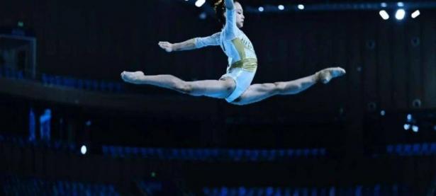 九游网页版-体操比赛中选手优雅表现赢得肯定