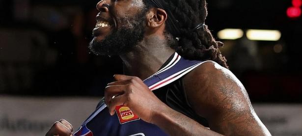 九游网页版登录入口-NBA悍将在联赛中攻城拔寨，精彩表现获得赞誉