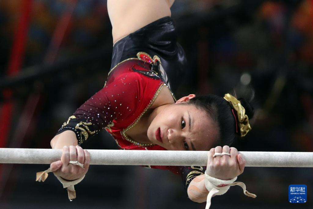 竞技场上的华丽舞蹈：运动员技巧高超的简单介绍