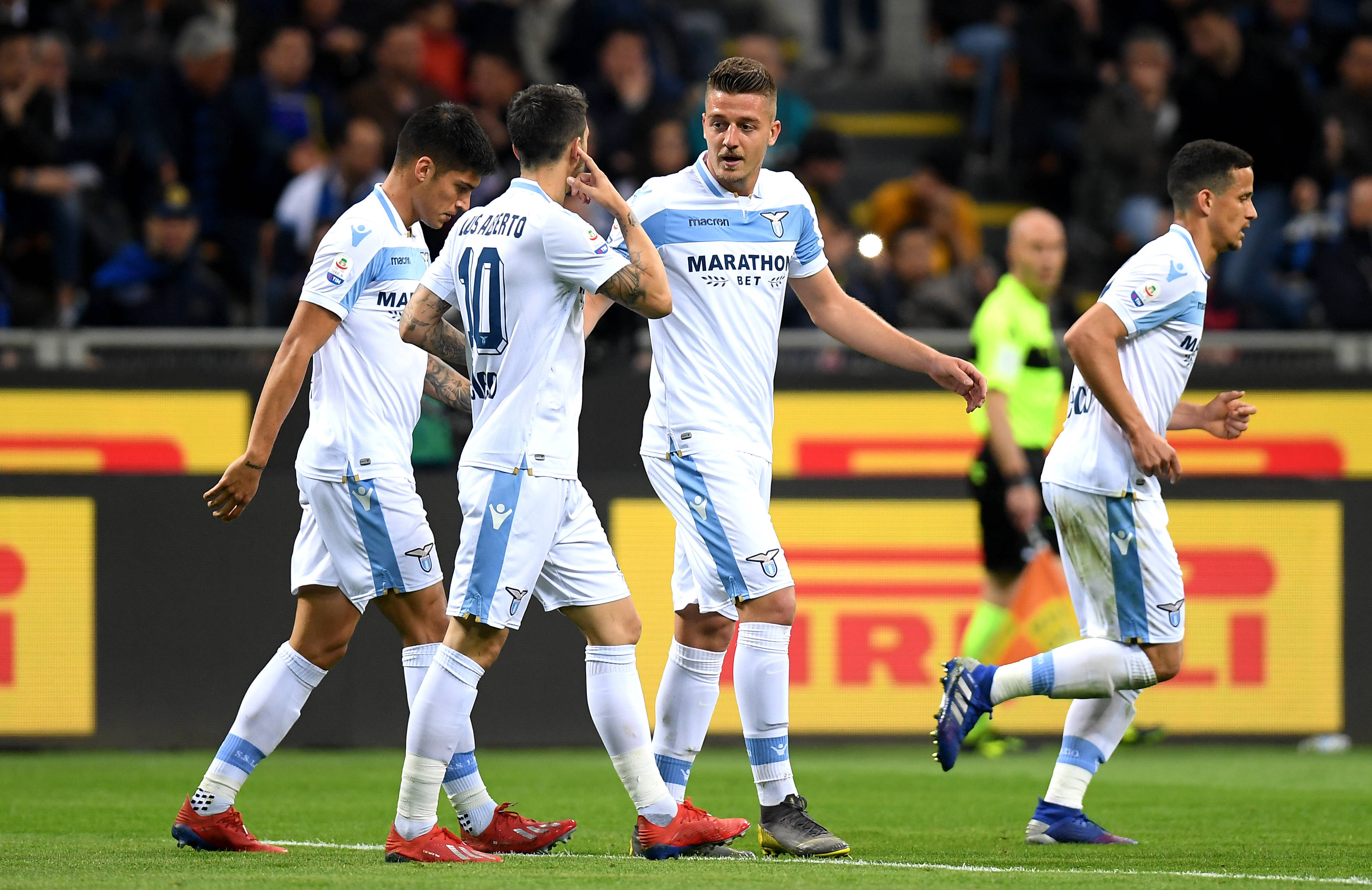 包含拉齐奥主场大捷，展现统治力量的词条