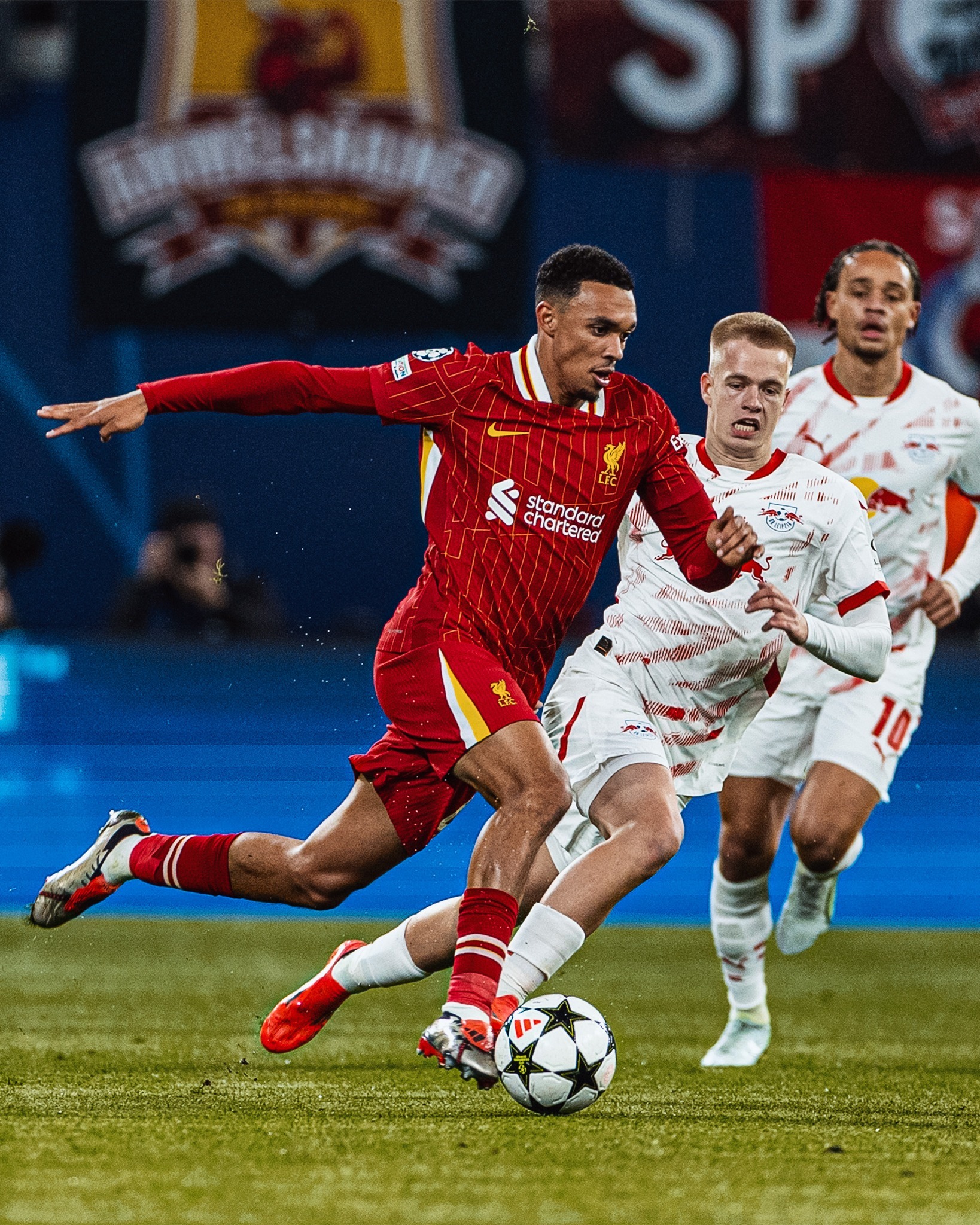 关于欧洲之巅：利物浦逆转胜曼城惨败的信息