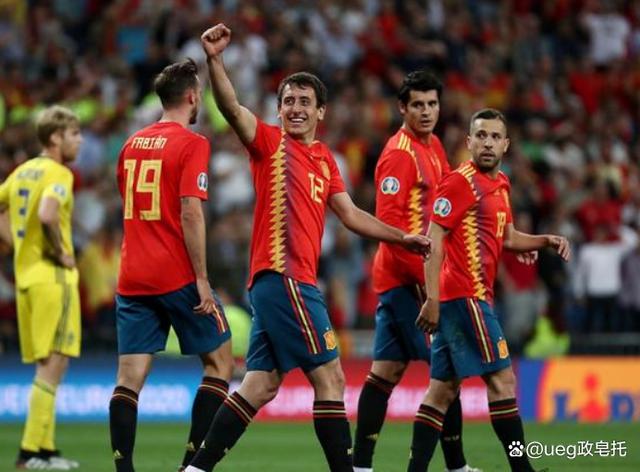 关于西班牙客场战平挪威，欧预赛小组榜首的信息