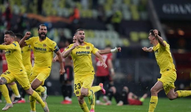 包含比利亚雷亚尔遭遇激战，豪取三分助力逆袭的词条